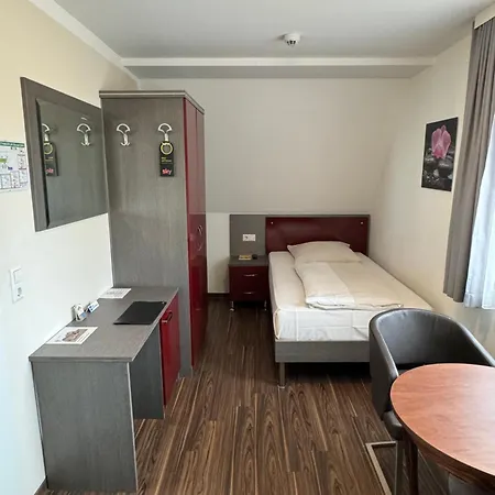 Ariston ホテル ジンデルフィンゲン